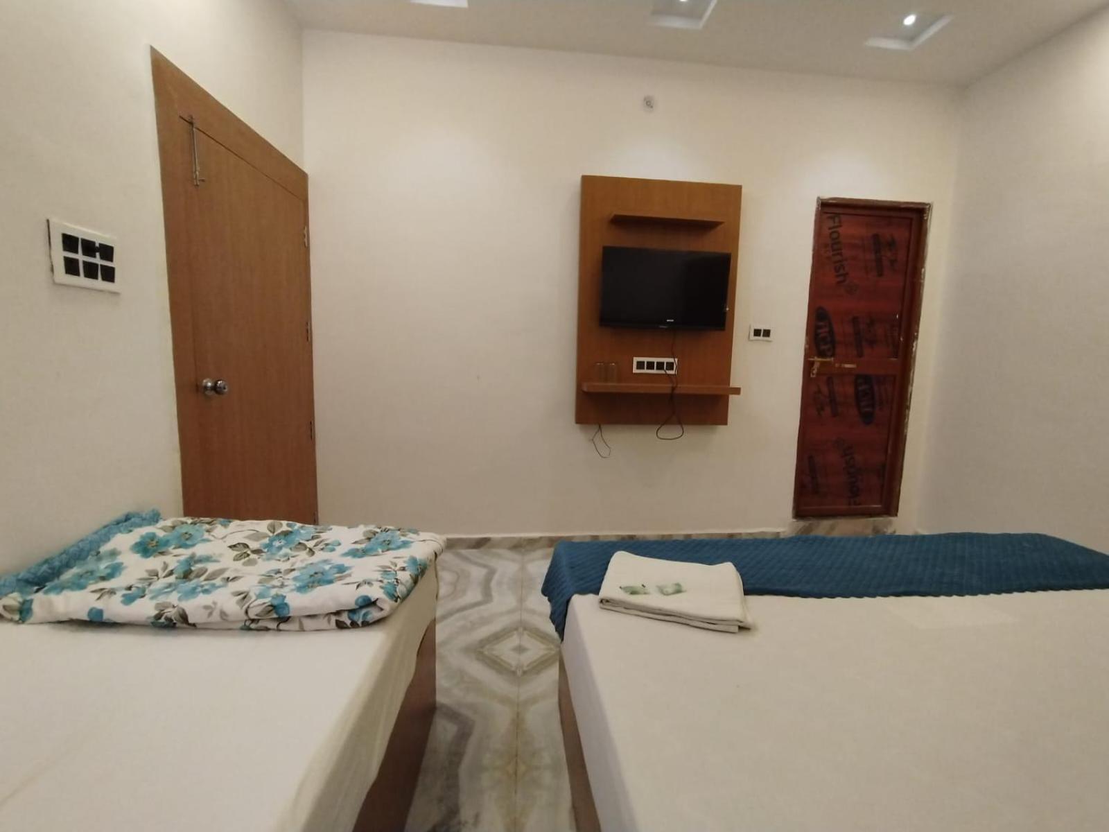 The Nirmala Palace Otel Ayodhya Dış mekan fotoğraf