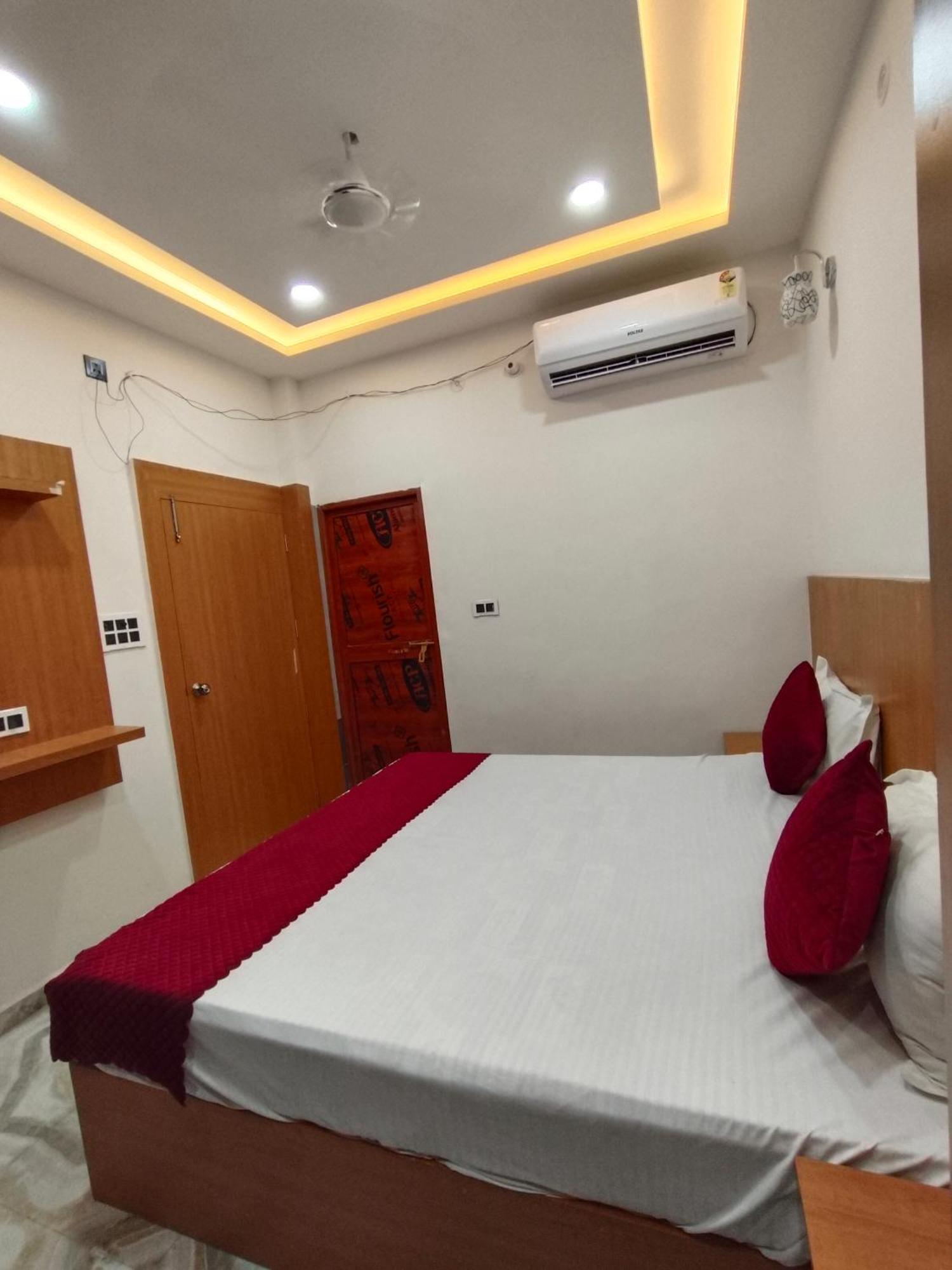 The Nirmala Palace Otel Ayodhya Dış mekan fotoğraf
